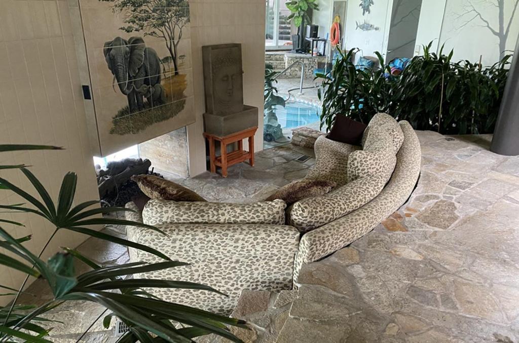 Bed and Breakfast Roundhouse Grotto à Calgary Extérieur photo